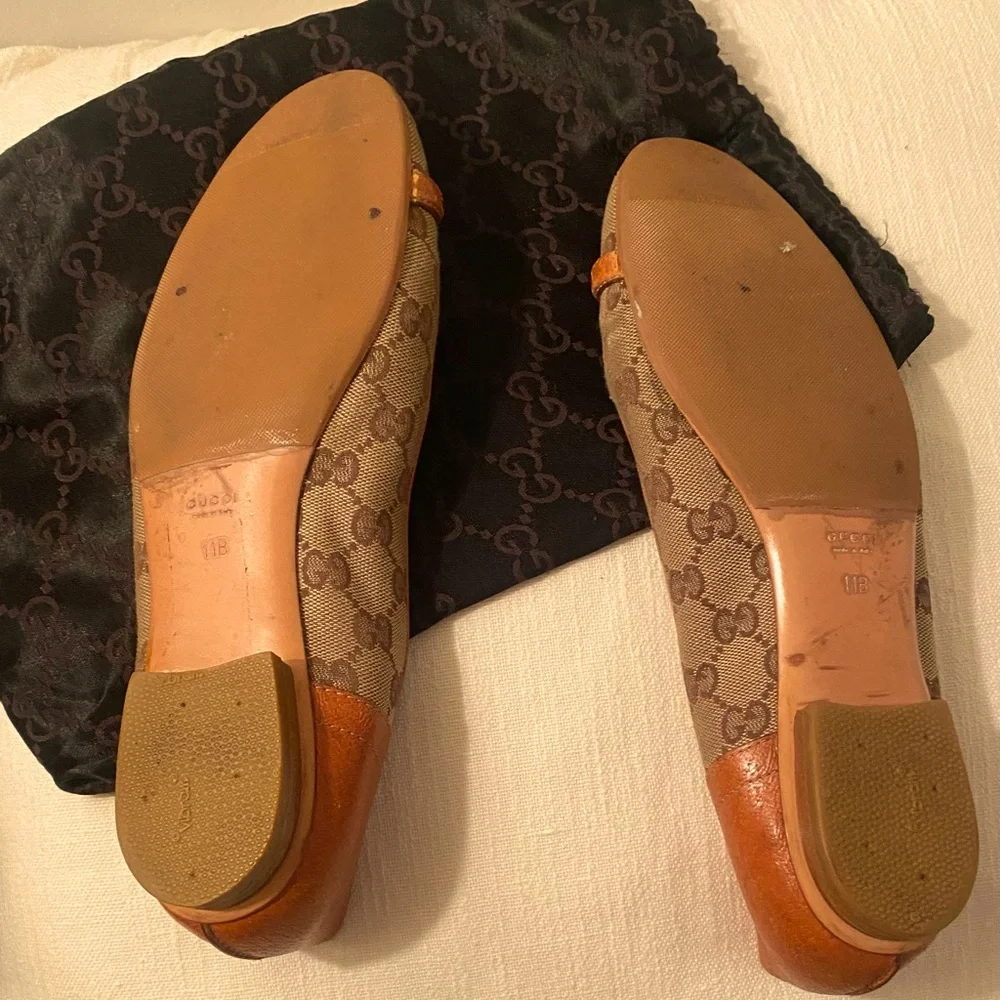 Gorgeous GUCCI Classic GG logo Flats• VINTAGE from the 90s . Size 11B - Picture 10 of 12